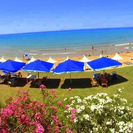 Hotel Kaplica On A Sandy Beach Trikomo