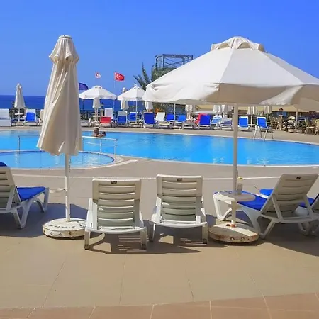 Kaplica On A Sandy Beach Hotel 3*