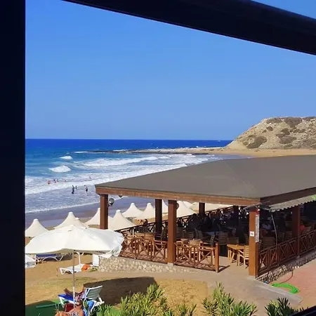 מלון Kaplica On A Sandy Beach Trikomo